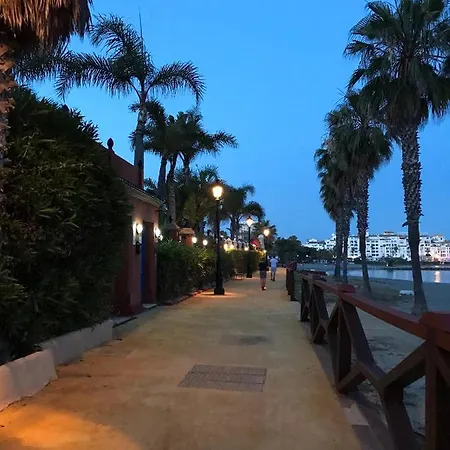 公寓 Puerto Banus Let 马尔韦利亚
