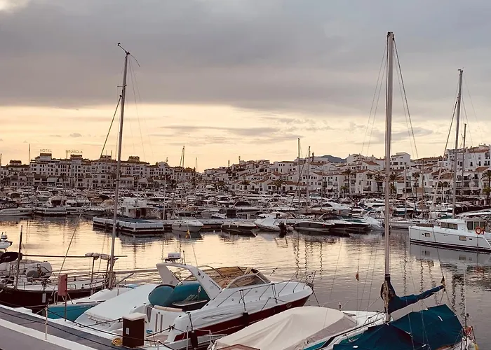 Puerto Banus Holiday Let アパート マルベーリャ